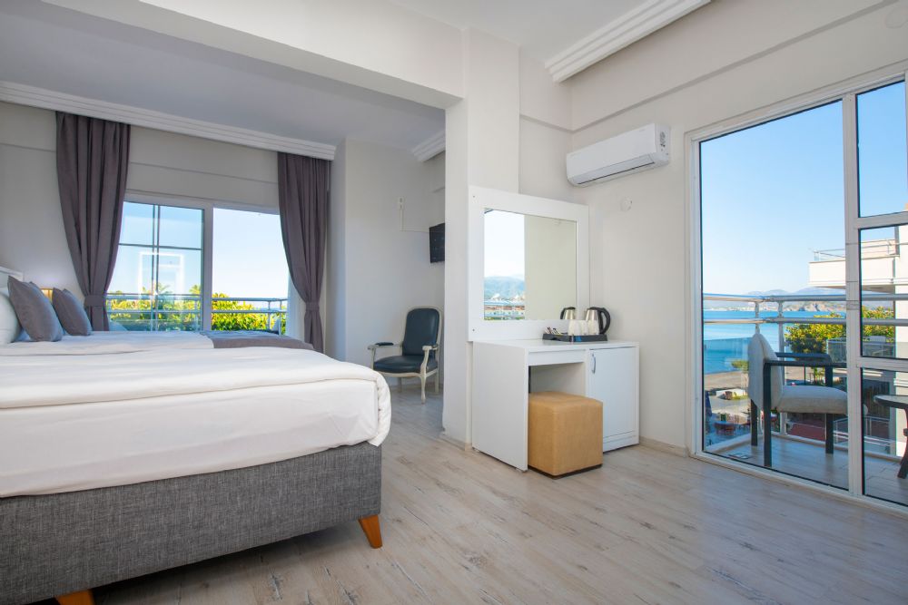 Triple Room with Full Sea View