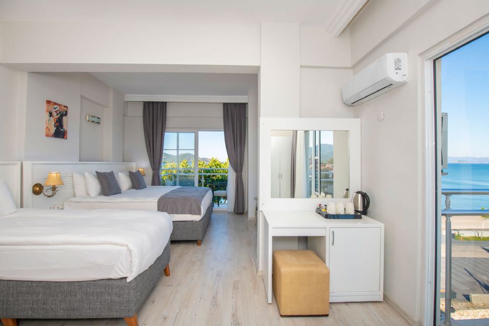 Triple Room with Full Sea View